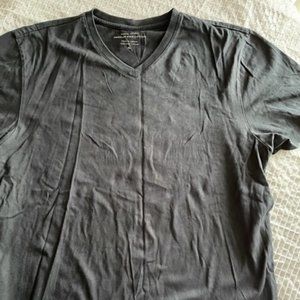 Banana Republic v neck T-shirt 100% pima cotton size XL